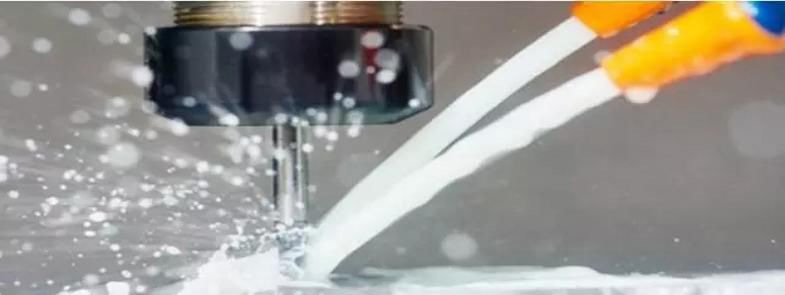 切削液起泡沫有什么危害？切削液起泡沫該怎么解決？